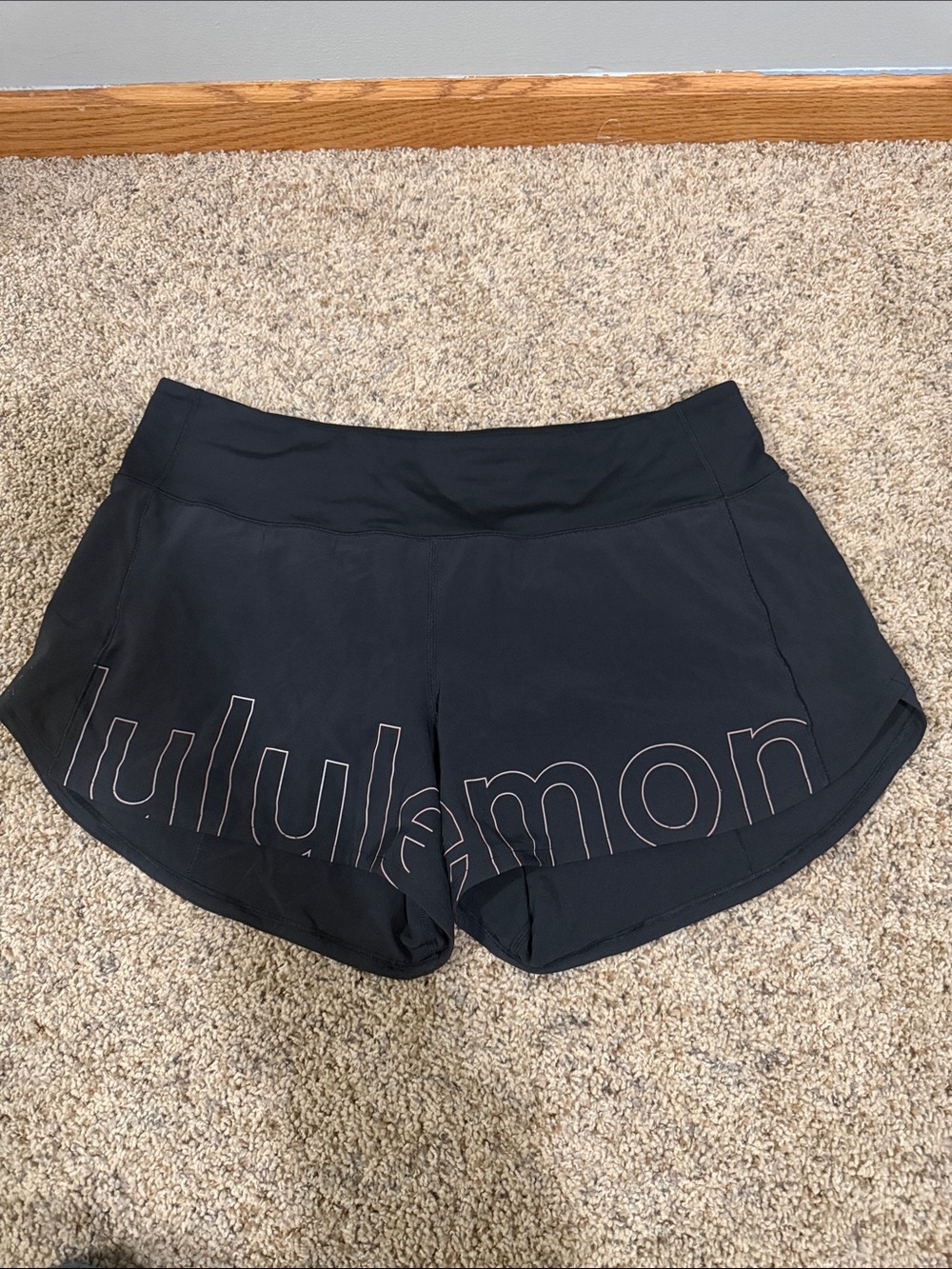 lululemon Mid-Rise Speed Up 4” Shorts